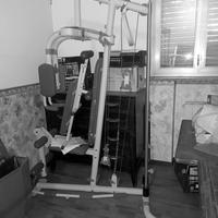Attrezzo per palestra 