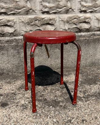 Sgabello industriale vintage in metallo rosso