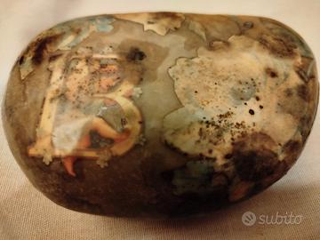 sasso di fiume decorato