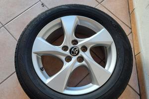 cerchi in lega toyota chr con gomme 30%