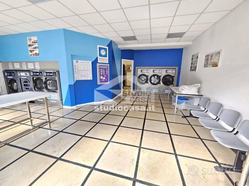 Attività / Licenza di 100 m² a Rovereto - Altro
