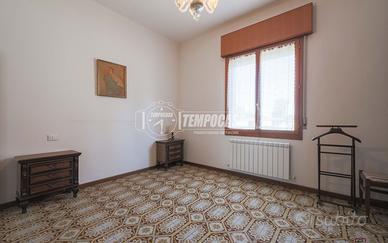 BIFAMILIARE CON INGRESSO INDIPENDENTE, BOX AUTO E