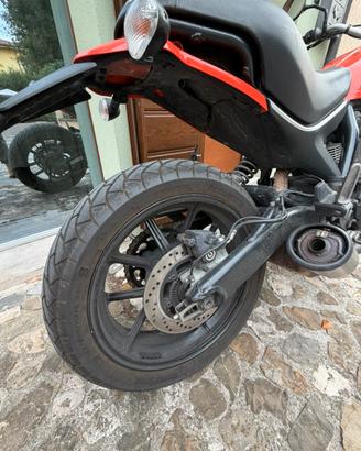 Ducati scrambler Sixty2 400-anno 2018-  29.000km