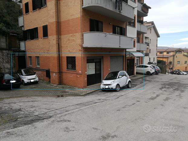 Locale commerciale 250mq e deposito 110 mq