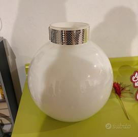 Vaso in vetro con placca in argento