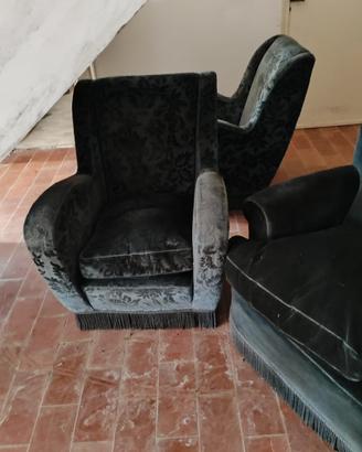 Poltrone vintage, più divano a due posti