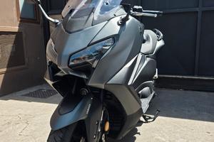 Yamaha Tmax 560