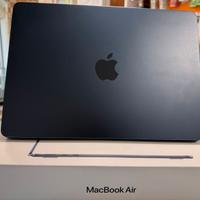 MACBOOK AIR 13,6" 2022 M2 8 GB RAM / 512 GB SSD