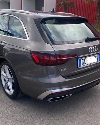 Audi A4 35 TDI S line 2,0 mild-hybrid  150 CV