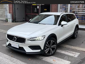 Volvo V60 Cross Country 2.0 B4 MHEV AWD Core #8691