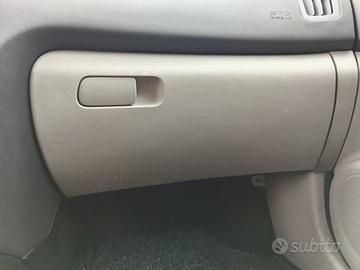 Cassetto portaoggetti KIA CEE'D del 2008