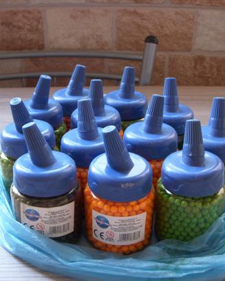 Palline di plastica per pistola o fucile ad aria