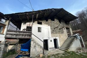 CASA INDIPENDENTE A LOCANA