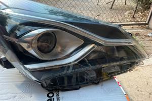 FARO ANTERIORE toyota yaris III