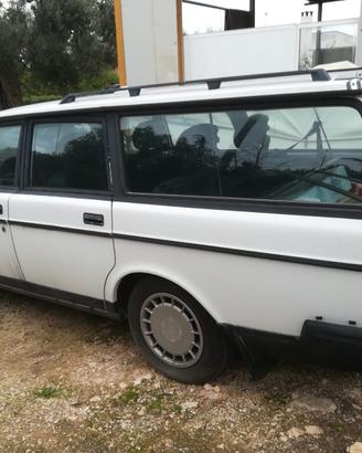 Ricambi usati VOLVO 240 245 244 MOTORE CAMBIO FARI