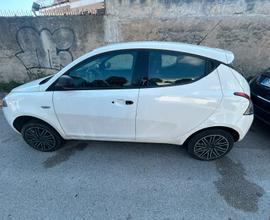 Lancia ypsilon 1.3 multijet 95 cv senza motore