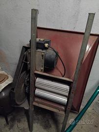 Schiaccia UVA elettrica 220v