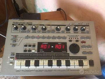 Roland MC-303