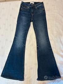 Jeans a zampa di elefante Stradivarius
