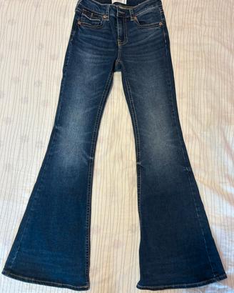 Jeans a zampa di elefante Stradivarius