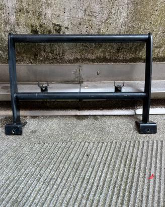 Bull bar defender