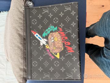 Louis Vuitton Pochette
