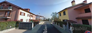 Bilocale a Biassono con terrazzo e posto auto