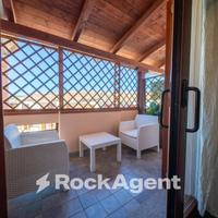 GRAZIOSO APPARTAMENTO CON FINITURE DI PREGIO A STI