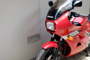 Honda VF 1000 F2 bol d'or