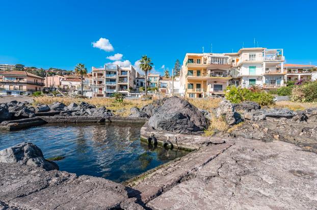 Bilocale sul Lungomare di Aci Trezza