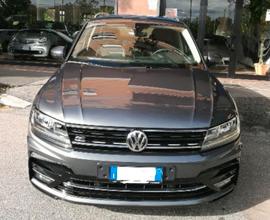 VOLKSWAGEN R Line sport Tiguan Grigio metallizzato