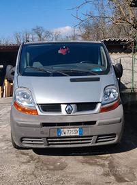 Renault trafic del 2005