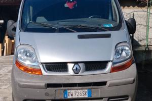 Renault trafic del 2005
