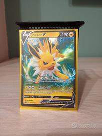 Carta Pokémon Jolteon V
