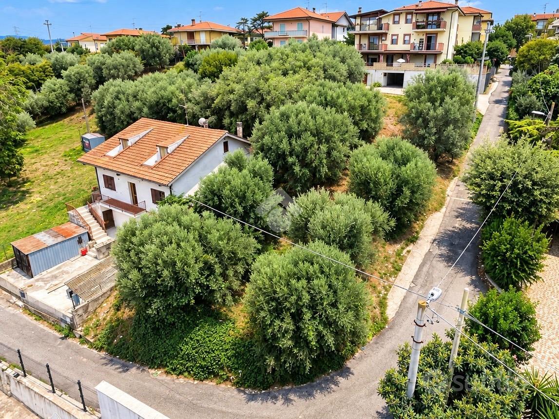 TERRENO A GIULIANOVA - Vista 2