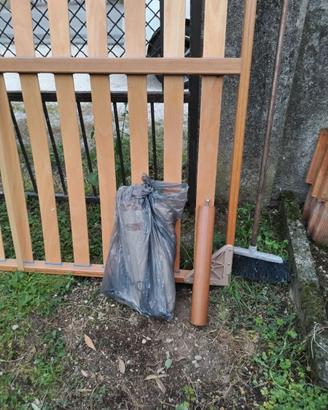 Rete letto in legno con materasso