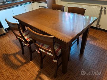 Tavolo allungabile in legno massello