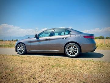Alfa Romeo Giulia 2.2 diesel Exclusive AT8