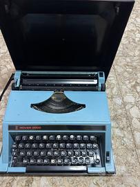 Macchina da scrivere Rover 2000