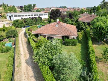 VILLA SINGOLA A MORIONDO TORINESE