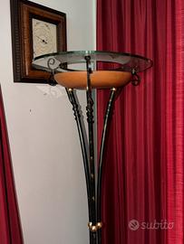 lampada da terra vintage in ferro battuto e vetro