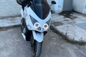 T-Max whitemax 2010 super accessoriato