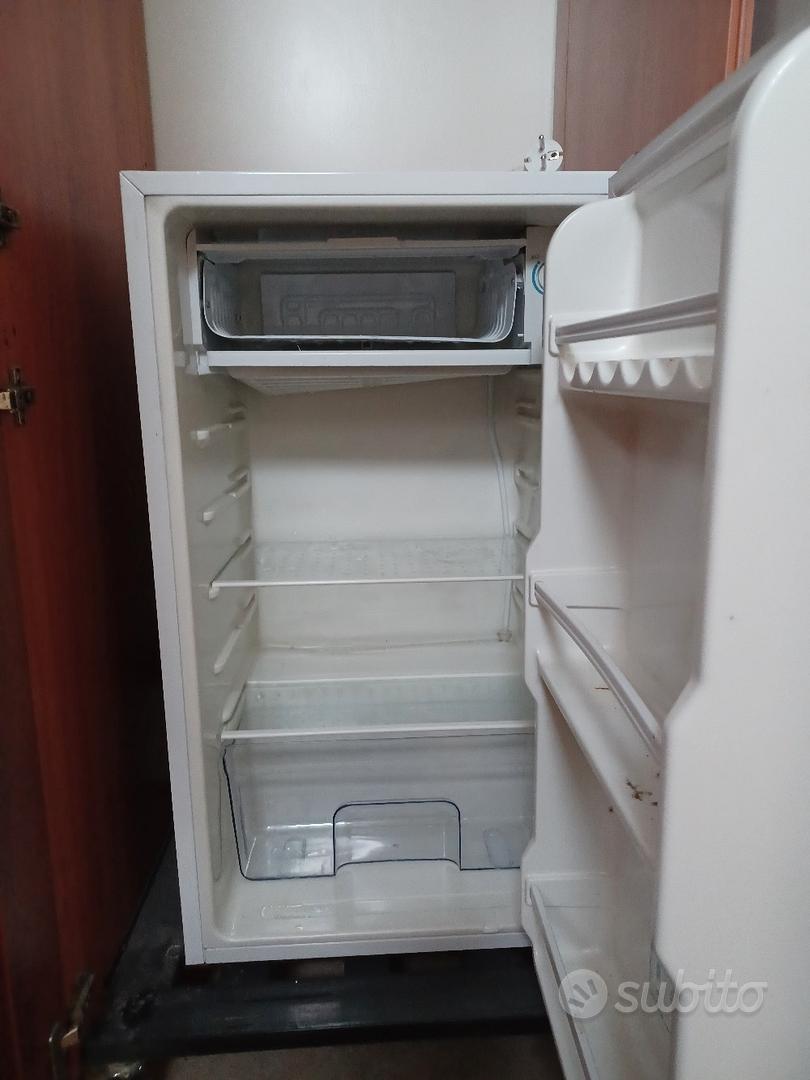 frigorifero piccolo con congelatore - Elettrodomestici In vendita a Napoli