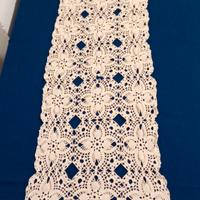 Centrino Lavorato a Mano 