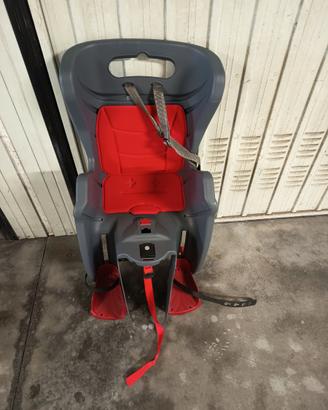 Seggiolino posteriore bambini max22 kg portapacchi