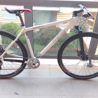 MDE Slider SS 29" allestita city e ciclocross.