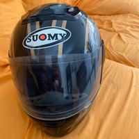 Casco suomy