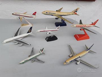 7 aeroplani modellini vintage particolari 