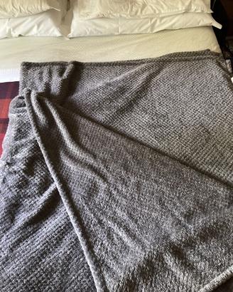 Coperta matrimoniale in pile, color grigio
