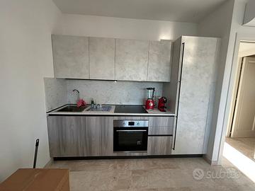 Trilocale nuovo con 2 bagni 500 mt mare